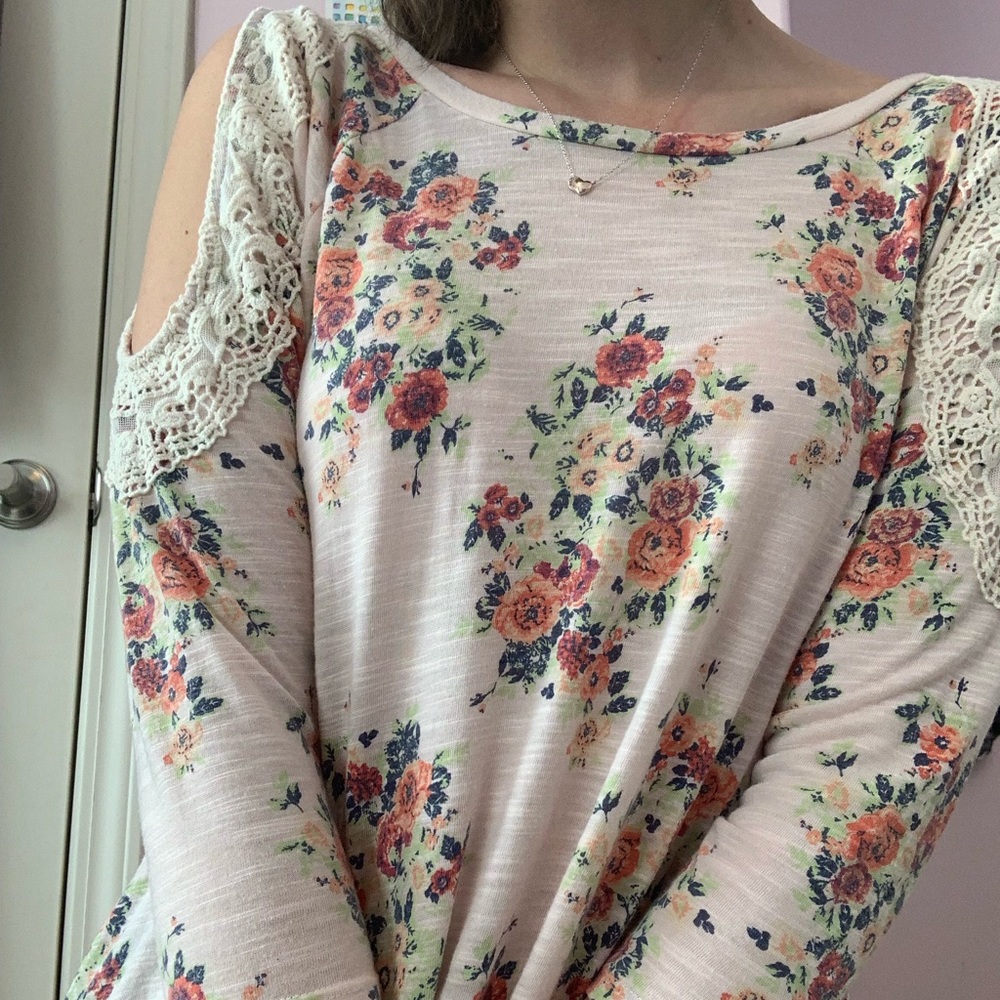 Floral shirt 🤩💖
